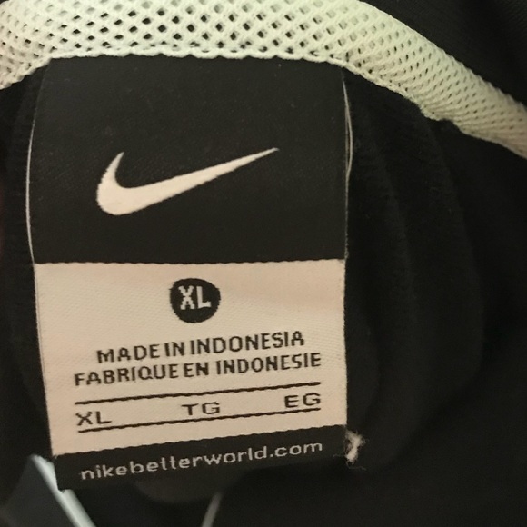 Girls Nike sports jacket - Picture 3 of 3